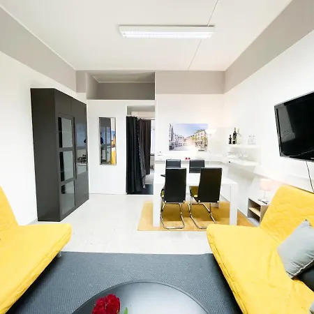 Relax Aachener Boardinghouse Main Train Station