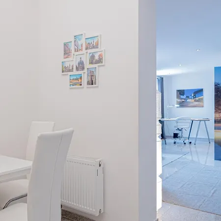 Aparthotel Relax Aachener Boardinghouse Main Train Station