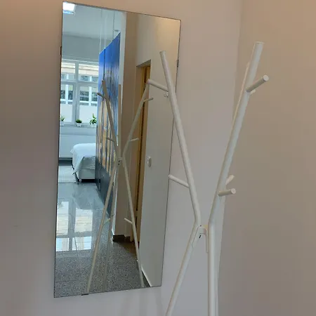 Relax Aachener Boardinghouse Main Train Station